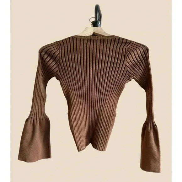 Few Moda Ribbed Bell Sleeve Sweater Blouse Brown Small - Picture 7 of 11